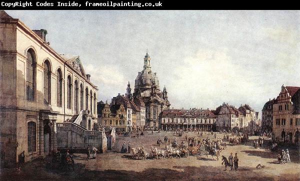 BELLOTTO, Bernardo New Market Square in Dresden from the Jdenhof