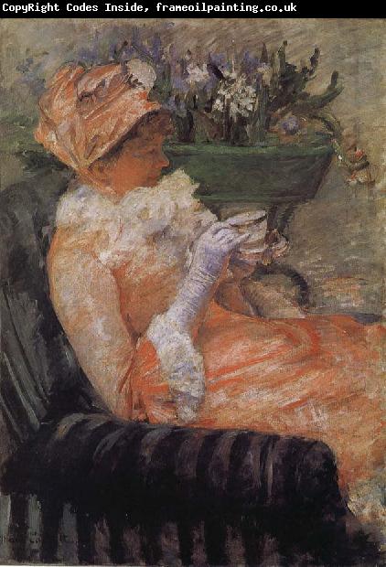 Mary Cassatt A cup of tea